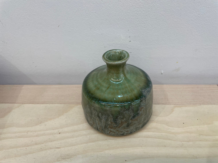 Round & Flat Bright Green Drip vase