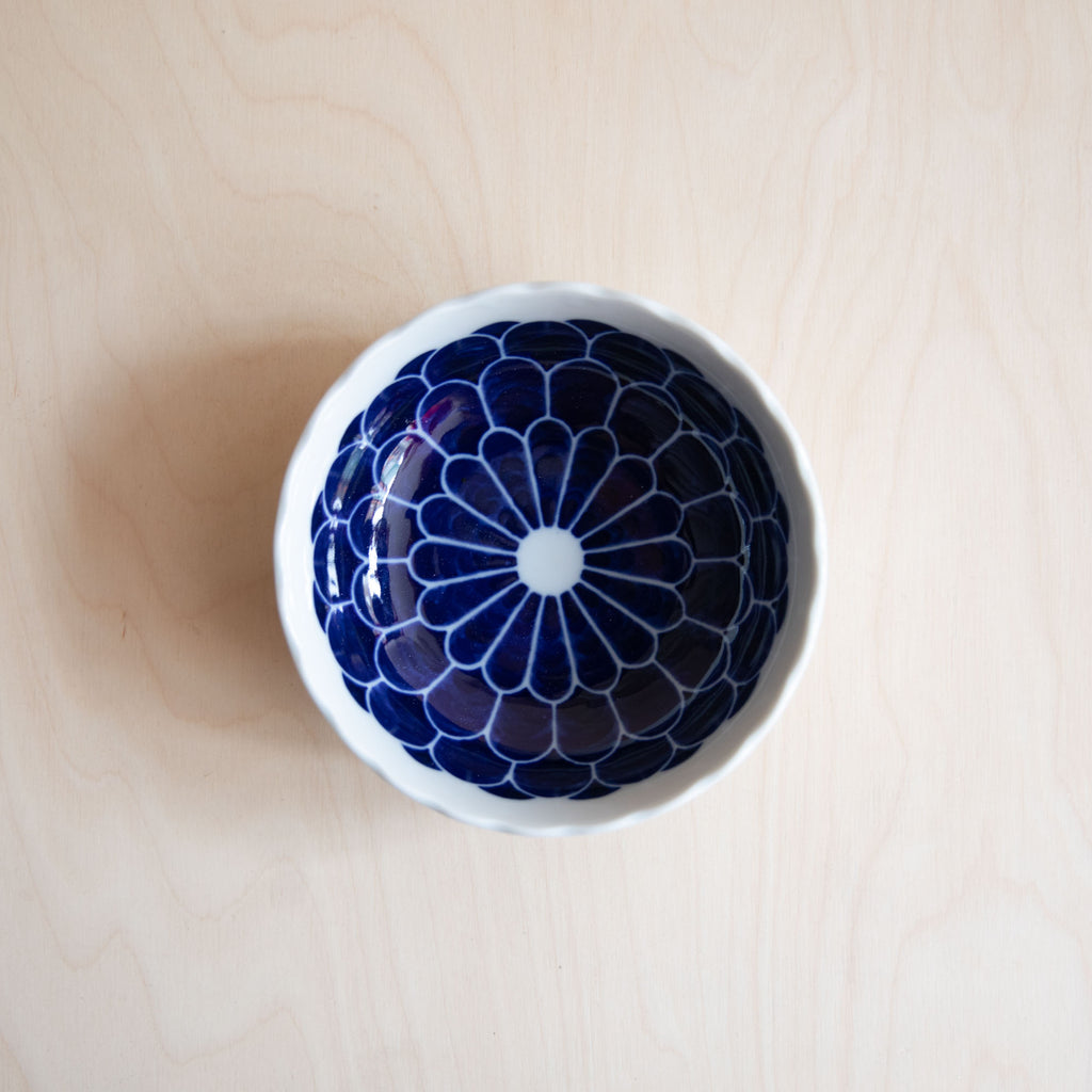 Scallop Rim Small Bowl with Peony Flowers