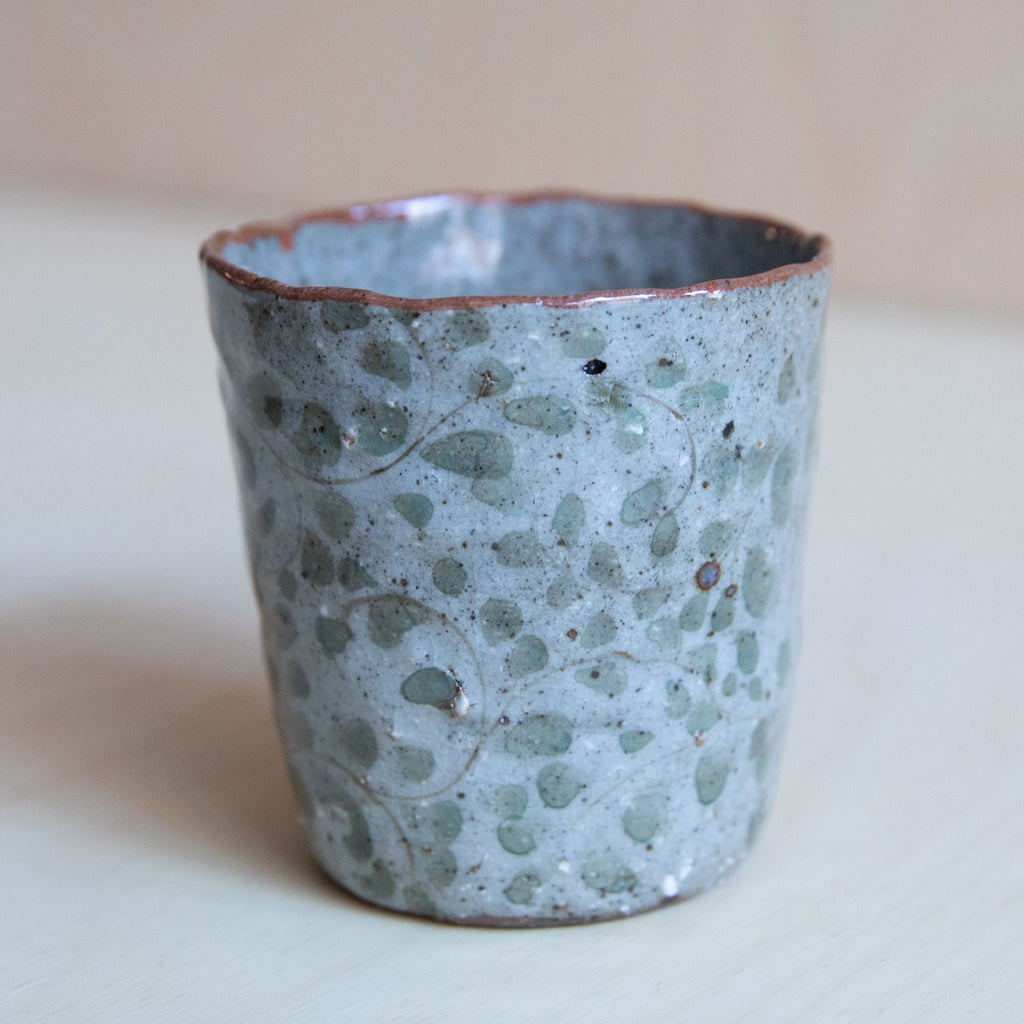 Course Clay Cups with Ivy 02 by Zhang Min