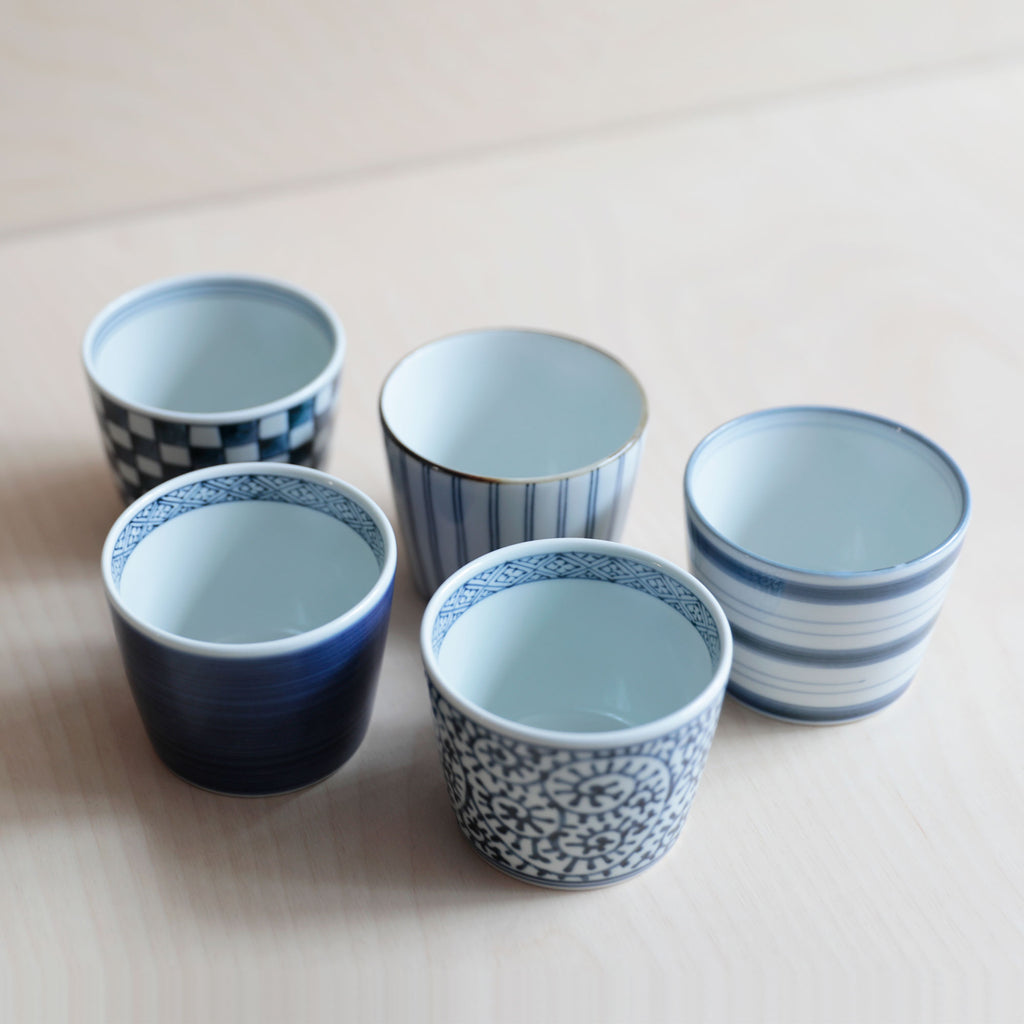  blue and white soba cups