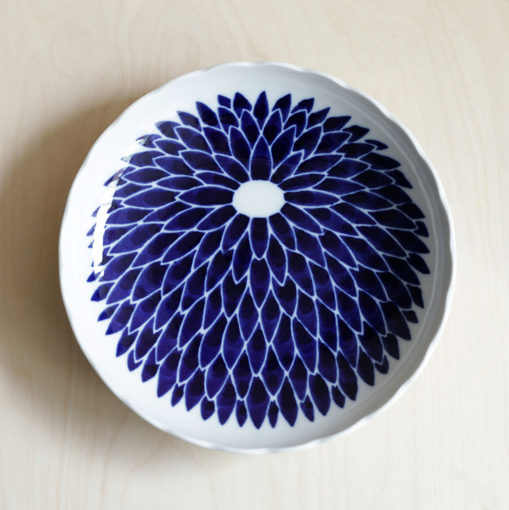 Scallop rim plate with blue Chrysanthemum flowers